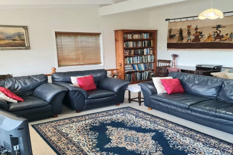 Photo of property in 13 Waiora Road, Stanmore Bay, Whangaparaoa, 0932