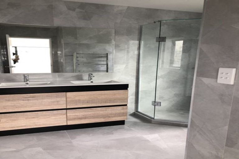 Photo of property in 11d Manuwai Road, Torbay, Auckland, 0630