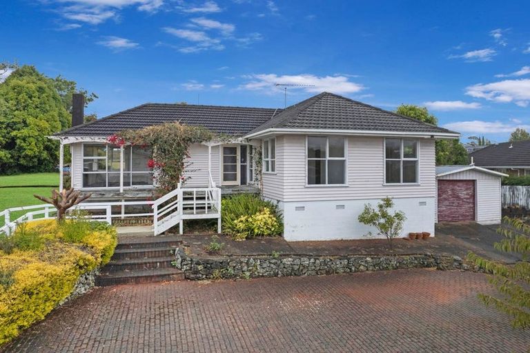 Photo of property in 55 Larne Avenue, Pakuranga Heights, Auckland, 2010