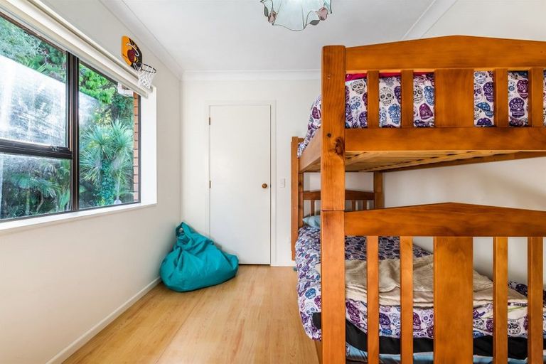 Photo of property in 34 Kereru Grove, Greenhithe, Auckland, 0632