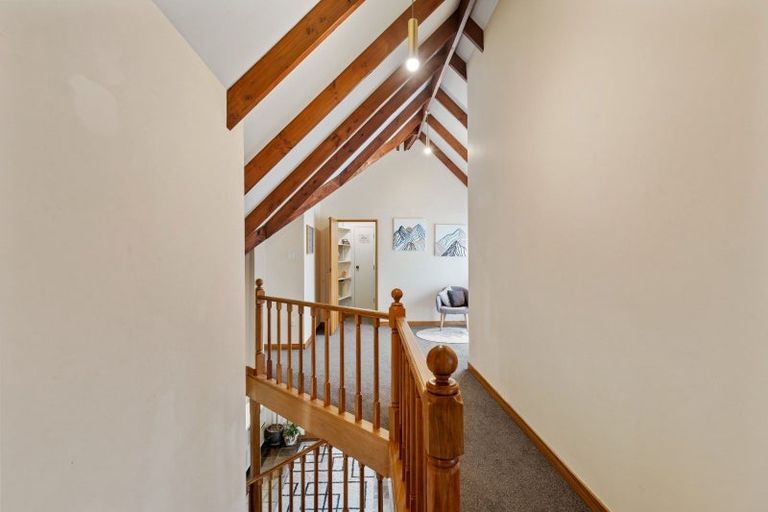 Photo of property in 17 Hind Place, Hokowhitu, Palmerston North, 4410