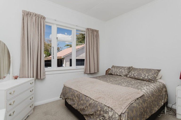 Photo of property in 64 Guy Street, Dannevirke, 4930