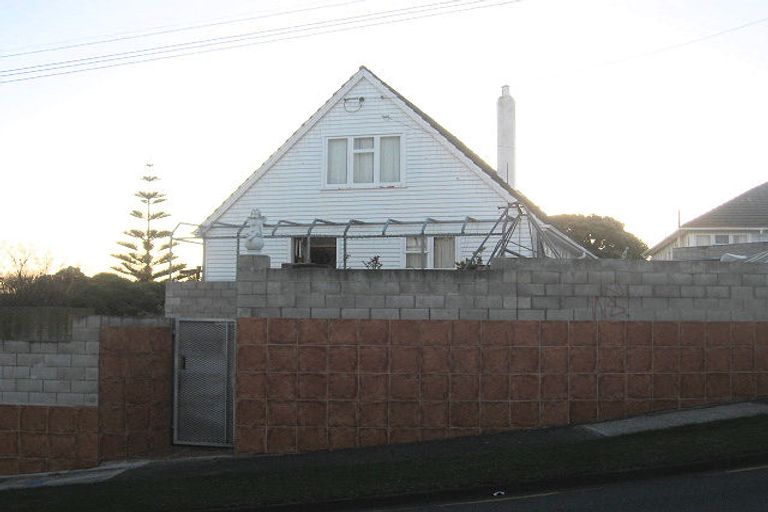 Photo of property in 15b Jillett Street, Titahi Bay, Porirua, 5022