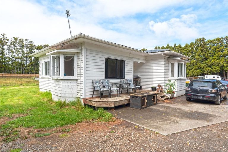 Photo of property in 152 Boord Crescent, Kumeu, 0891