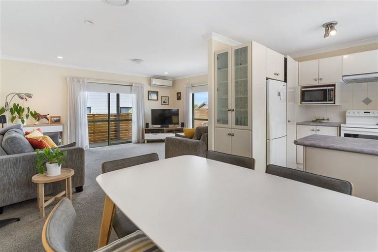 Photo of property in 3 Glenhaven Place, Te Atatu Peninsula, Auckland, 0610