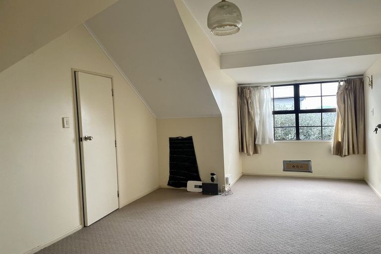 Photo of property in 1/11 Takutai Avenue, Bucklands Beach, Auckland, 2012