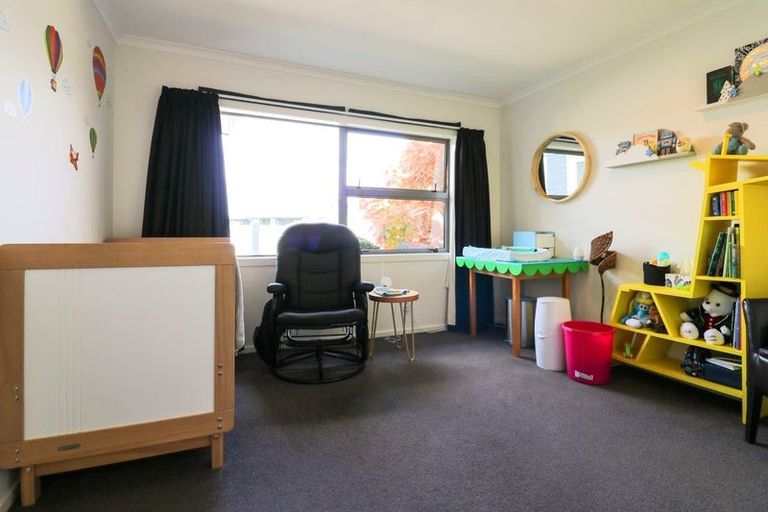Photo of property in 1 Medallion Court, Kelvin Grove, Palmerston North, 4414