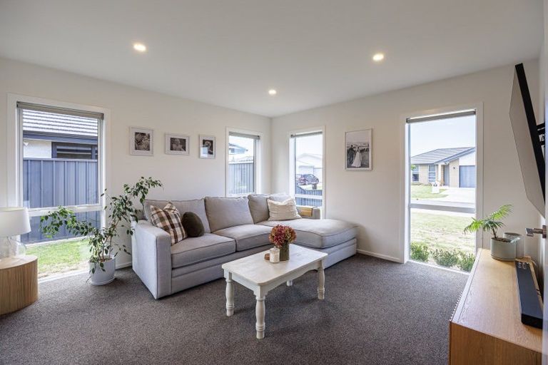 Photo of property in 31 Hikawera Drive, Frimley, Hastings, 4120