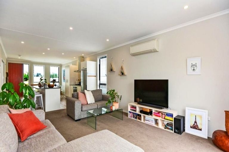 Photo of property in 26 George West Square West, Wigram, Christchurch, 8025