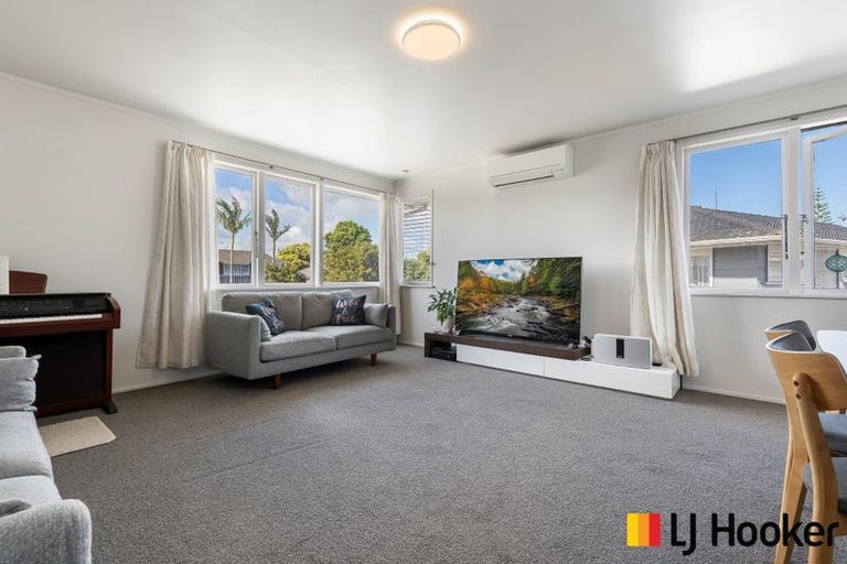 Photo of property in 12 Crampton Place, Manurewa, Auckland, 2102