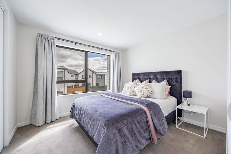 Photo of property in 148 Vintry Drive, Kumeu, 0810