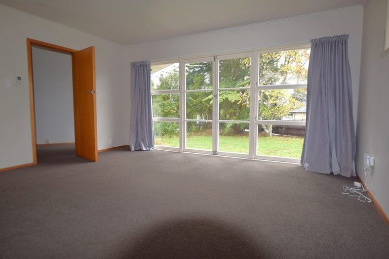 Photo of property in 46 Kaurilands Road, Titirangi, Auckland, 0604