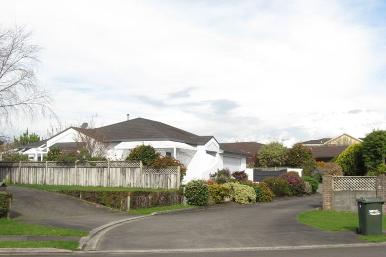 Photo of property in 3b Larsen Place, Merrilands, New Plymouth, 4312