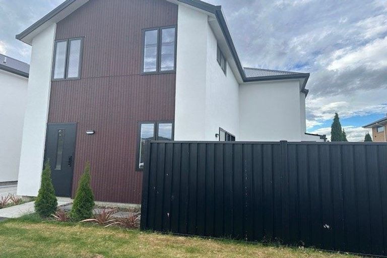 Photo of property in 2/41 Wychbury Street, Spreydon, Christchurch, 8024