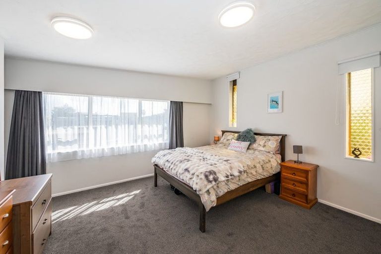 Photo of property in 50 Walton Road, Paraparaumu Beach, Paraparaumu, 5032