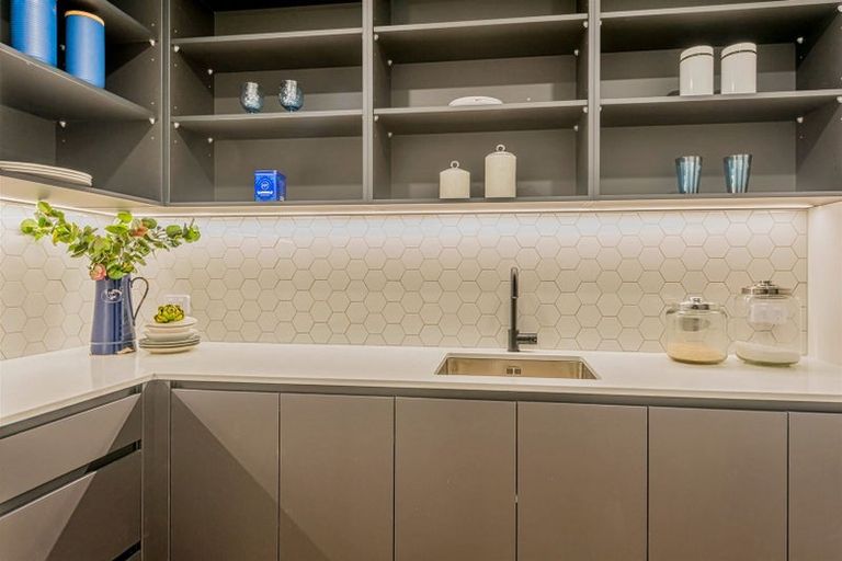 Photo of property in 123 Piha Road, Piha, New Lynn, 0772