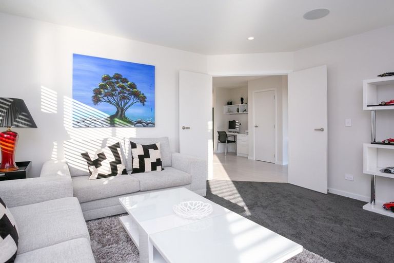 Photo of property in 3 Webber Street, Cambridge, 3434