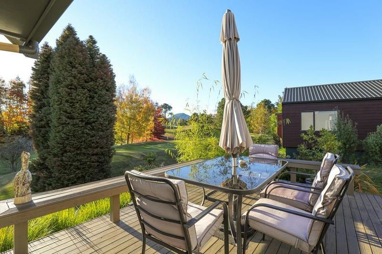 Photo of property in 68 Kinloch Road, Kinloch, Taupo, 3377