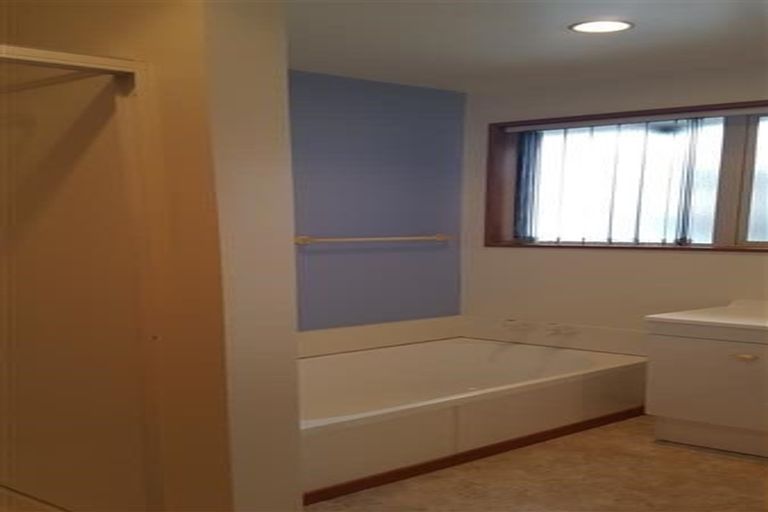 Photo of property in 35 Winton Street, St Albans, Christchurch, 8014