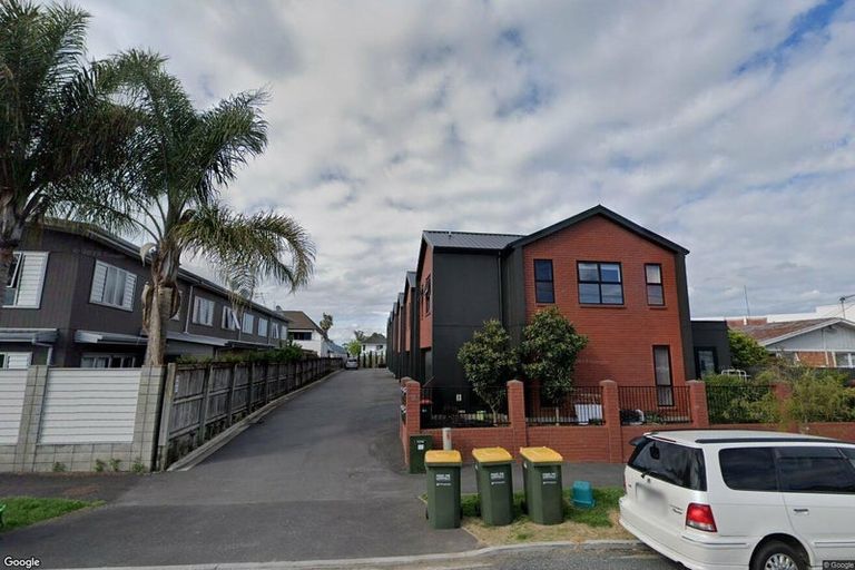 Photo of property in 1/3 Charlemont Street, Whitiora, Hamilton, 3200