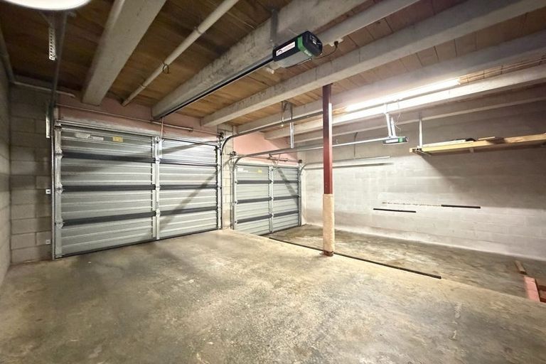 Photo of property in Mt Carmel Mews, 1/9 Arawa Road, Hataitai, Wellington, 6021