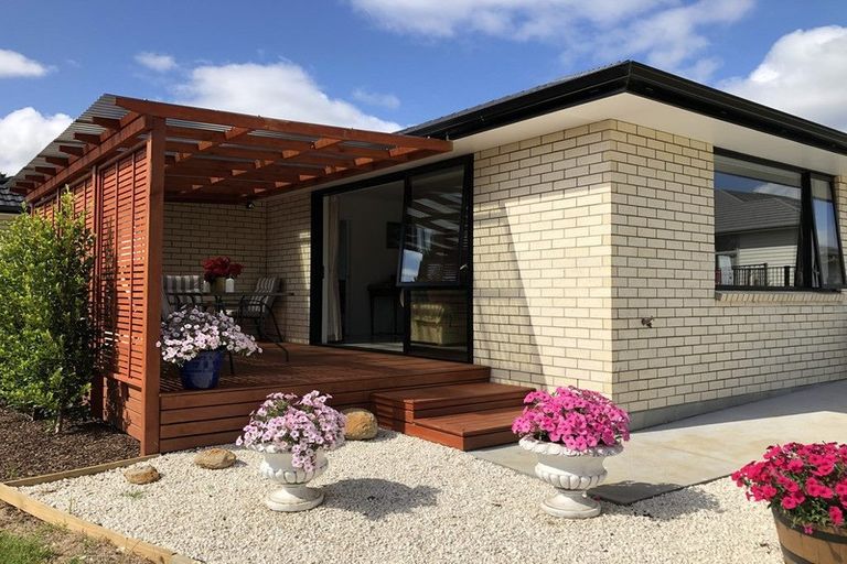 Photo of property in 33 Amsharlo Drive, Kerikeri, 0230