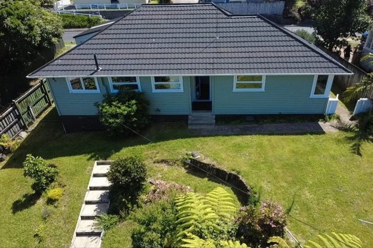 Photo of property in 29 Glenpark Avenue, Frankleigh Park, New Plymouth, 4310