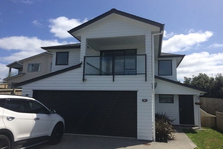 Photo of property in 49 Maylee Crescent, Gulf Harbour, Whangaparaoa, 0930