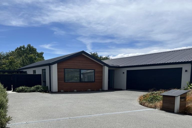 Photo of property in 17 Prospect Place, Halswell, Christchurch, 8025