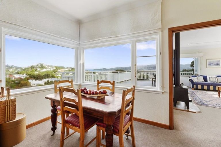 Photo of property in 43 Nevay Road, Miramar, Wellington, 6022