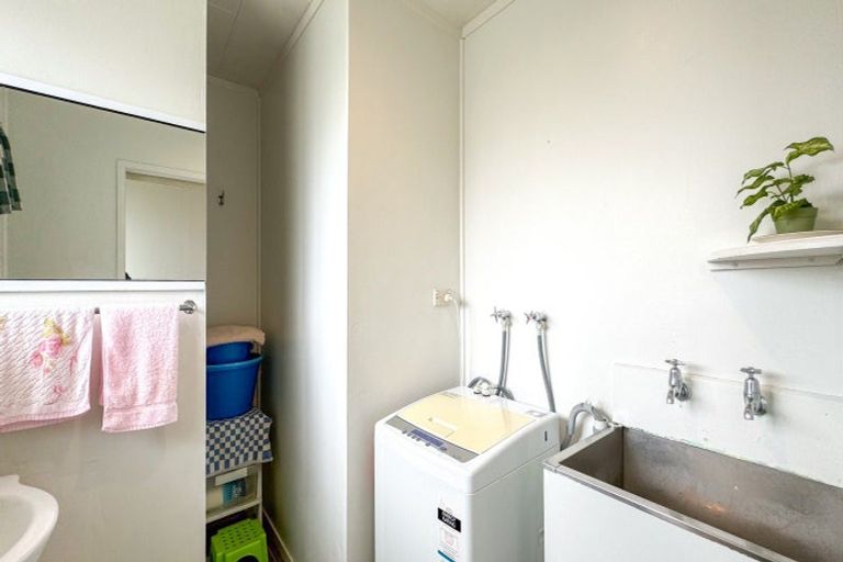 Photo of property in 6c Washington Square, Paeroa, 3600