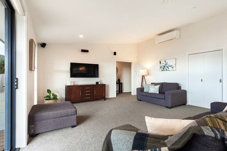 Photo of property in 1320b Papamoa Beach Road, Papamoa Beach, Papamoa, 3118