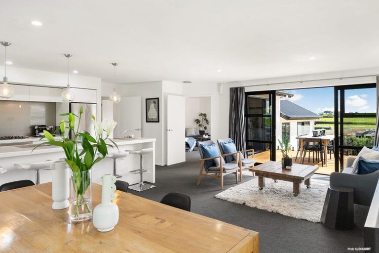 Photo of property in 23 Stockyard Crescent, Pukekohe, 2120