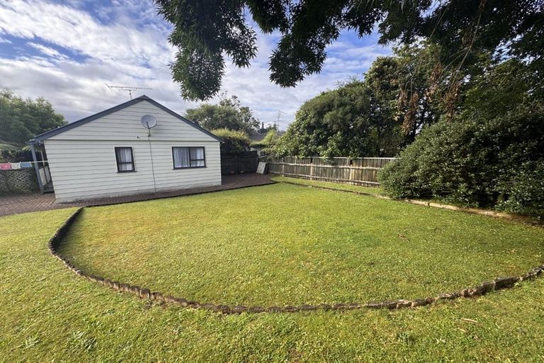 Photo of property in 21 Hartford Crescent, Totara Park, Upper Hutt, 5018