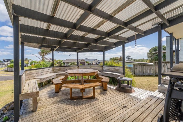 Photo of property in 149 Kowhai Avenue, Matarangi, Whitianga, 3592