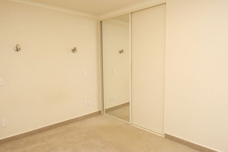 Photo of property in Ocean Apartments, 44-46 Marine Parade, Paraparaumu Beach, Paraparaumu, 5032