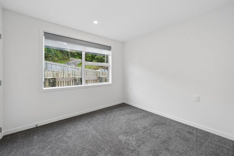 Photo of property in 1/5 Tawa Terrace, Tawa, Wellington, 5028