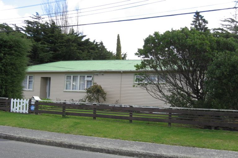 Photo of property in 4 Reading Street, Wainuiomata, Lower Hutt, 5014