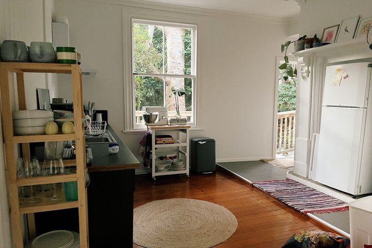 Photo of property in 178 Hinemoa Street, Birkenhead, Auckland, 0626