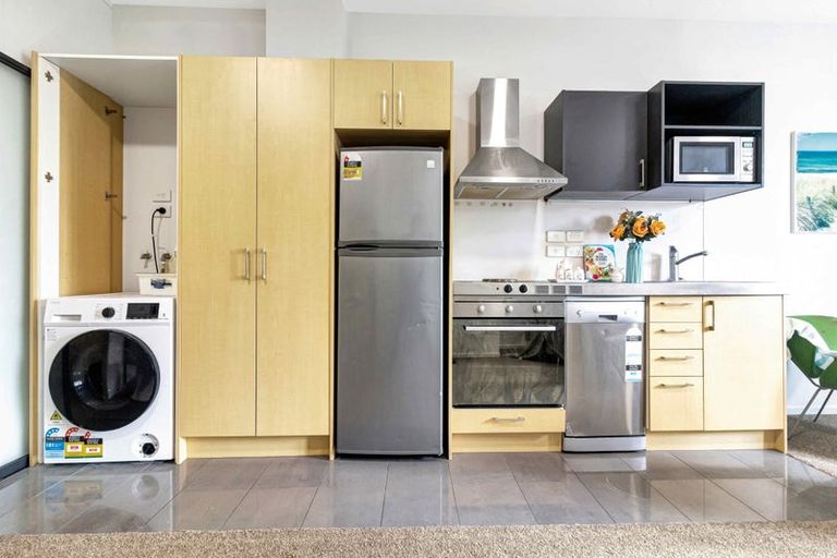 Photo of property in Twin Towers, 703/17 Putney Way, Manukau, Auckland, 2104