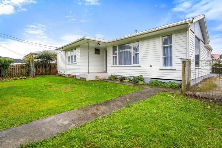 Photo of property in 2 Konini Street, Wainuiomata, Lower Hutt, 5014