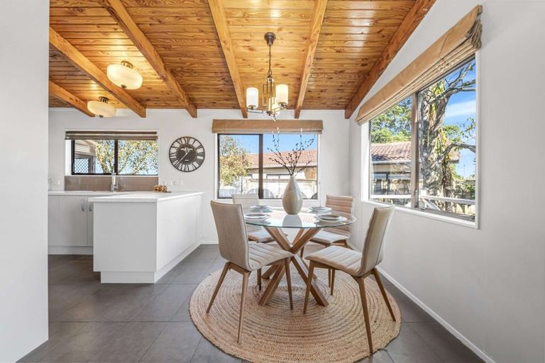 Photo of property in 92 Hutchinsons Road, Bucklands Beach, Auckland, 2014