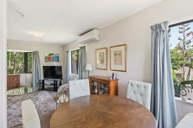 Photo of property in 5 Dennis Taylor Court, Paraparaumu, 5032