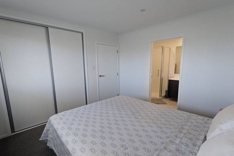 Photo of property in 26/1 Scott Road, Hobsonville, Auckland, 0616