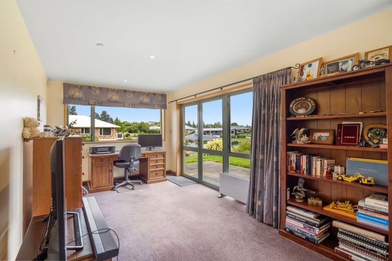 Photo of property in 12 Grove Avenue, Weston, Oamaru, 9401