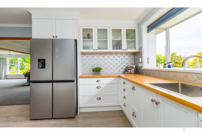 Photo of property in 76 Rhodes Street, Waimate, 7924