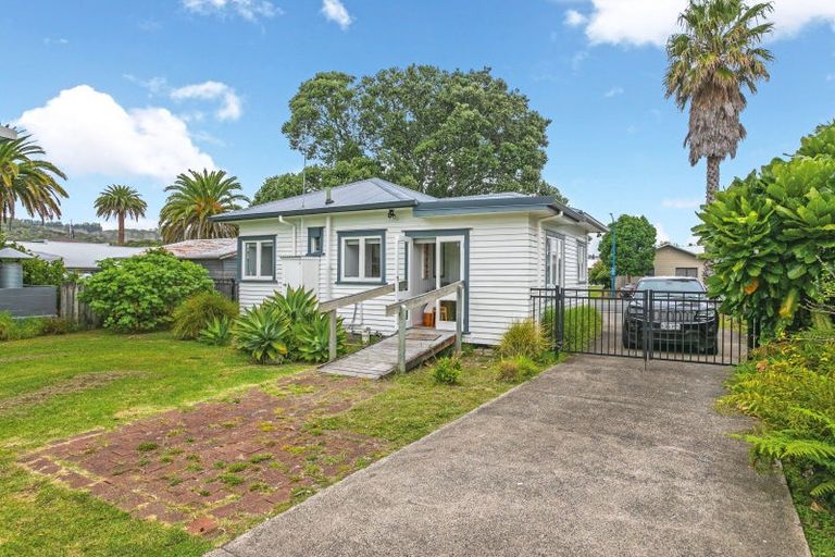 Photo of property in 1 Monk Street, Whitianga, 3510