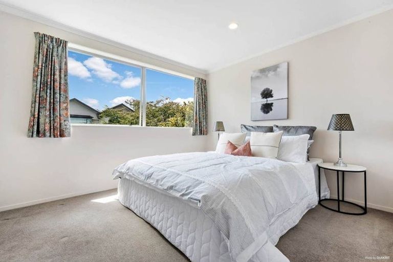 Photo of property in 14 Willow Camp Road, Takanini, 2112