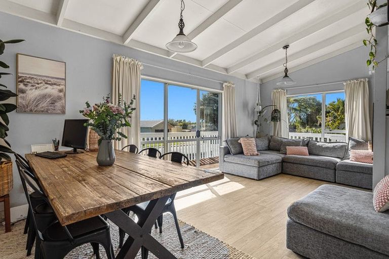 Photo of property in 1 Western Close, Matata, Whakatane, 3194