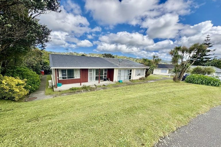 Photo of property in 1/10 Petherick Crescent, Johnsonville, Wellington, 6037